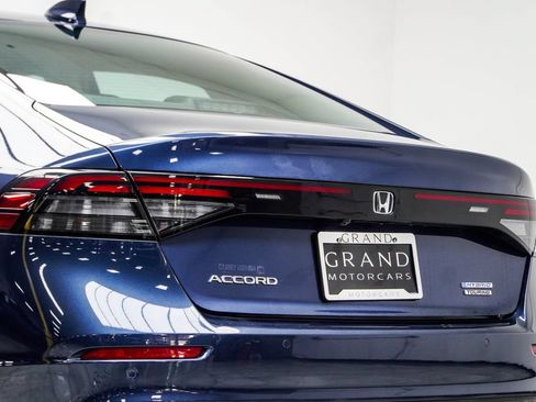 Used 2023 Honda Accord Touring image 14
