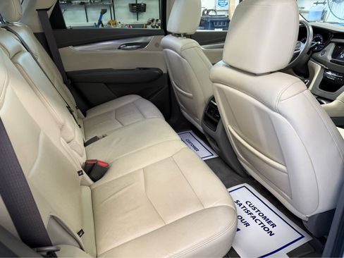 Used 2019 Cadillac XT5 Luxury image 24