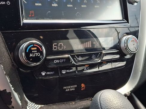 Used 2018 Nissan Murano S AWD/4WD image 16
