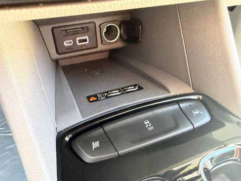 Used 2023 Chevrolet Bolt EUV Premier w/ Sun & Sound Package FWD image 27