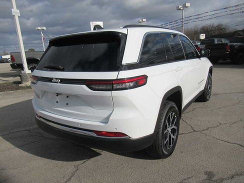 New 2025 Jeep Grand Cherokee Limited w/ Trailer Tow Package image 8