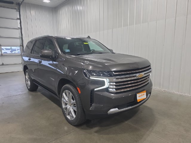 Used 2021 Chevrolet Tahoe High Country w/ Premium Package AWD/4WD image 2