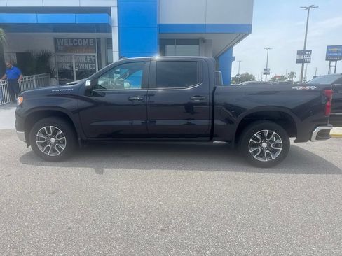 Used 2023 Chevrolet Silverado 1500 LT AWD/4WD image 8