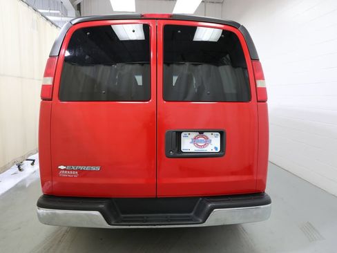 Used 2011 Chevrolet Express 1500 LT w/ LT Preferred Equipment Group RWD image 3