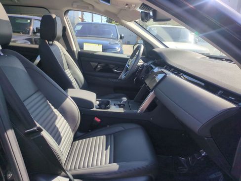 Used 2024 Land Rover Discovery Sport S image 30