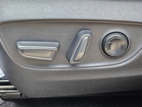 Used 2025 Toyota Grand Highlander AWD image 21