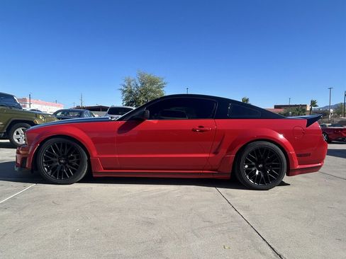 Used 2006 Ford Mustang GT image 3