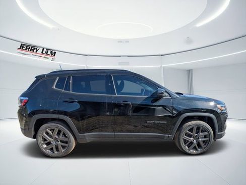 New 2026 Jeep Compass Latitude w/ Sun and Sound Group AWD/4WD image 2