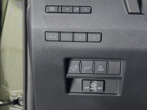 Used 2025 Lexus GX 550 w/ Accessory Package (2T) AWD/4WD image 15