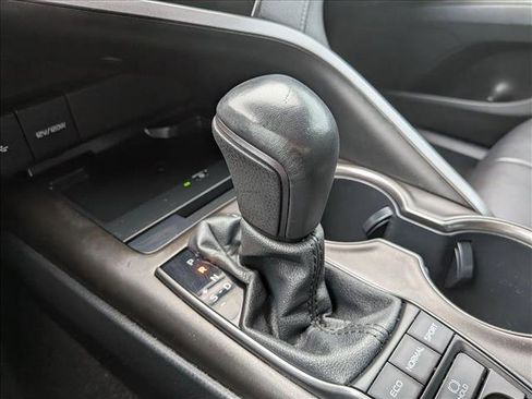 Used 2022 Toyota Camry XSE FWD image 15