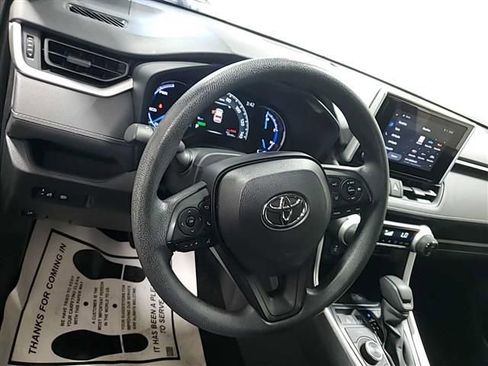Used 2025 Toyota RAV4 LE image 6
