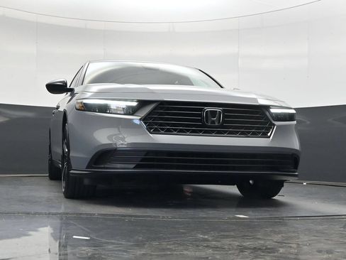 Certified 2025 Honda Accord Sport image 41