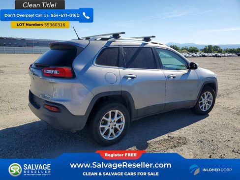 Used 2016 Jeep Cherokee Latitude AWD/4WD image 4