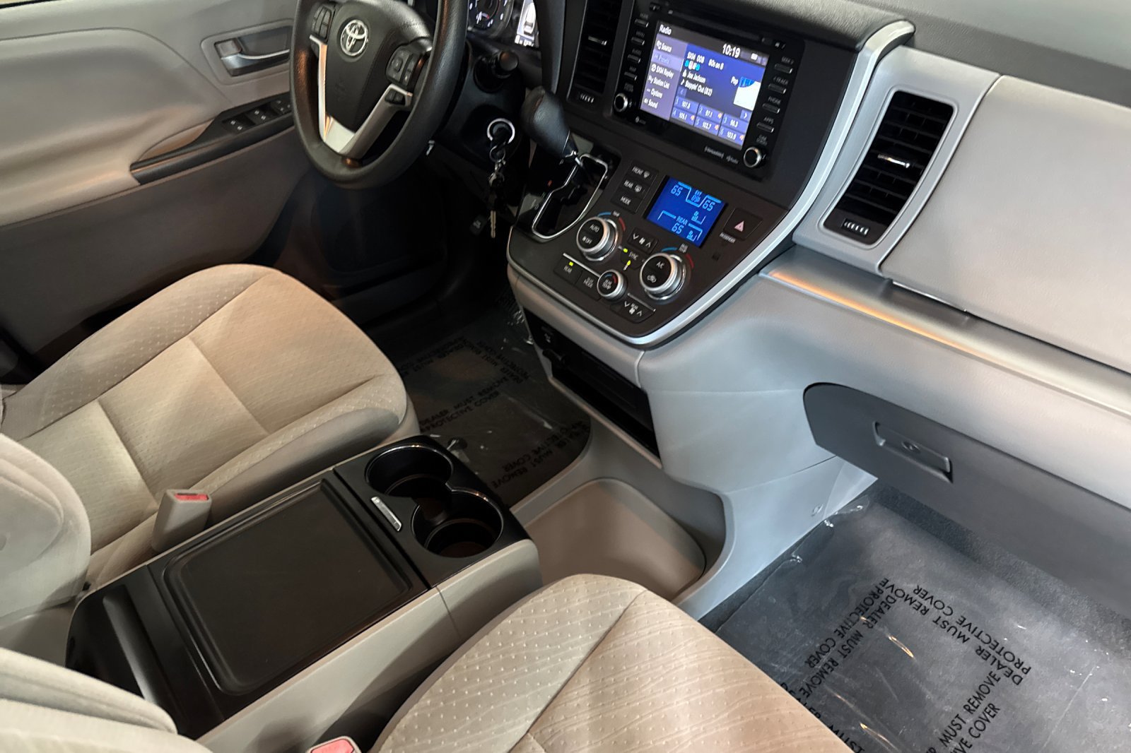 Used 2020 Toyota Sienna LE FWD image 18
