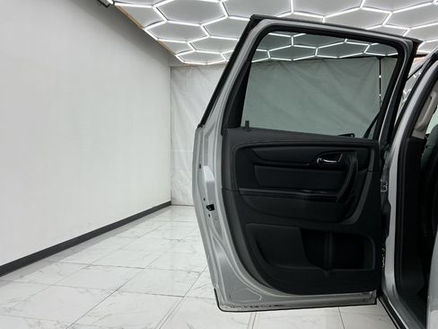 Used 2015 Chevrolet Traverse LT FWD image 24