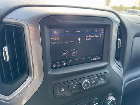 Used 2020 Chevrolet Silverado 1500 Custom w/ Custom Value Package image 19