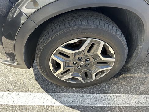 Used 2023 Hyundai Santa Fe SEL Premium image 5