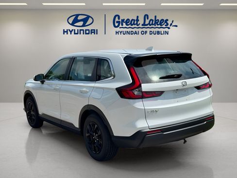 Used 2023 Honda CR-V LX image 3