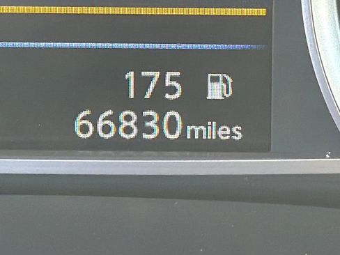 Used 2019 Nissan Sentra SV image 23