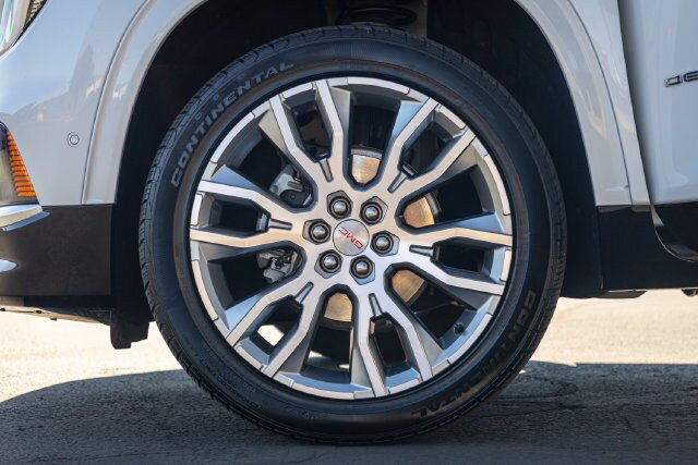 Used 2024 GMC Acadia Denali w/ Super Cruise Package AWD/4WD image 11