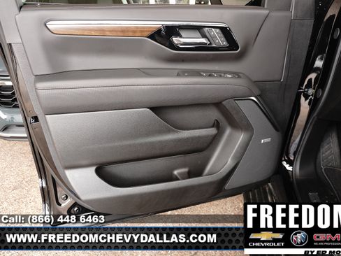 New 2026 Chevrolet Suburban High Country AWD/4WD image 39