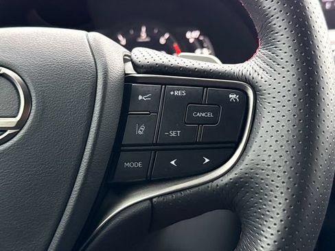 Used 2019 Lexus UX 200 F Sport w/ F Sport Premium Package FWD image 29