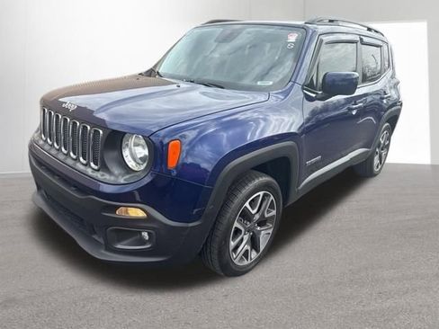 Used 2017 Jeep Renegade Latitude w/ Cold Weather Group image 1