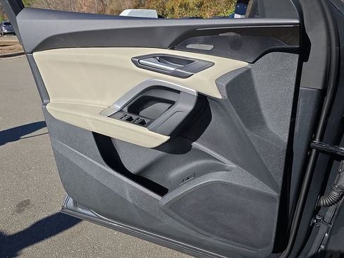 Used 2025 Audi Q5 Premium Plus image 40