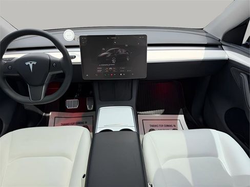 Used 2023 Tesla Model Y Long Range image 35