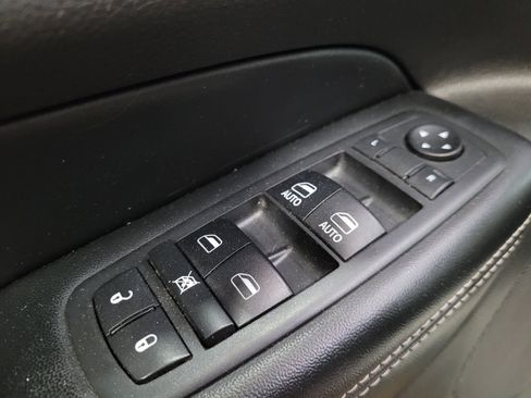 Used 2017 Jeep Grand Cherokee Limited w/ Luxury Group II AWD/4WD image 27