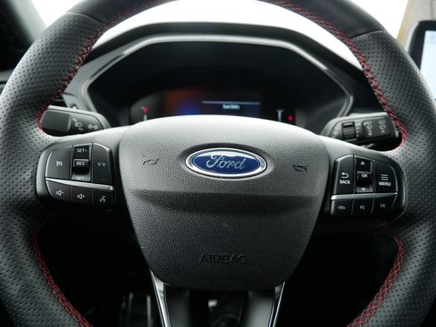 Used 2023 Ford Escape ST-Line image 25