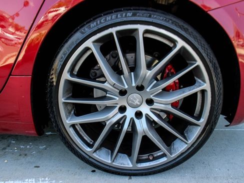 Used 2018 Maserati Ghibli S GranSport RWD image 31