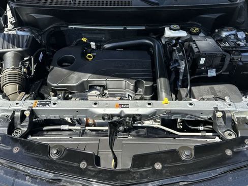 Used 2024 Chevrolet Equinox RS w/ RS Leather Package FWD image 12