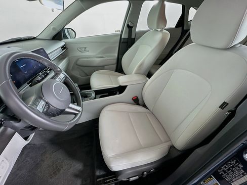 Used 2025 Hyundai Kona SEL image 13