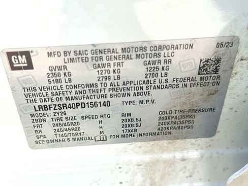 Used 2023 Buick Envision Avenir AWD/4WD image 35
