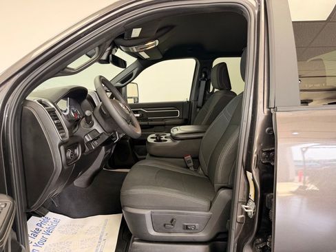 Used 2025 RAM 2500 Big Horn AWD/4WD image 6