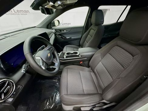 Used 2025 Chevrolet Equinox LT w/ Safety and Technology Package image 22