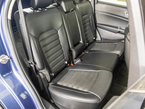 Used 2018 Ford Edge SEL w/ Equipment Group 201A AWD/4WD image 43