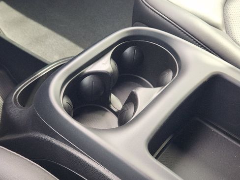 New 2025 Chrysler Pacifica Select image 15