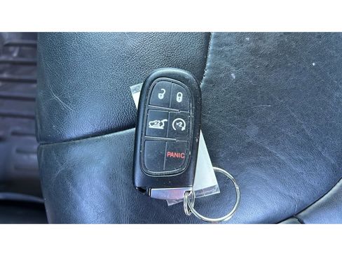 Used 2015 Jeep Cherokee Trailhawk w/ Comfort/Convenience Group image 34