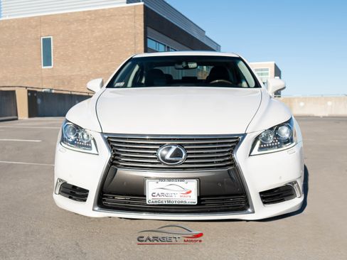 Used 2017 Lexus LS 460 AWD w/ Comfort Package image 2
