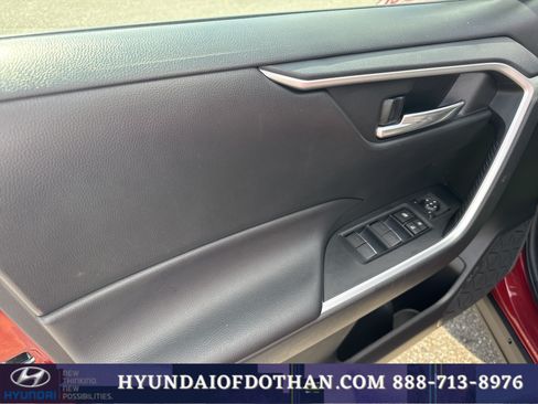 Used 2023 Toyota RAV4 XLE w/ Convenience Package FWD image 7
