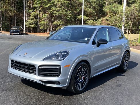 Used 2021 Porsche Cayenne GTS image 6