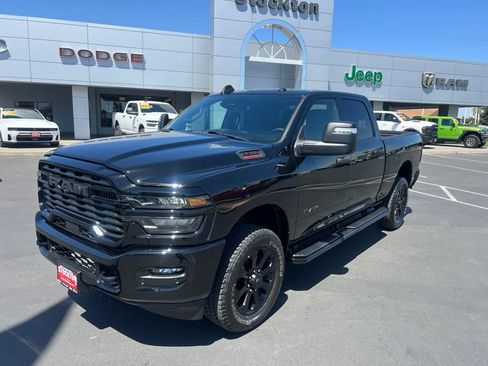 Used 2025 RAM 2500 Big Horn AWD/4WD image 6