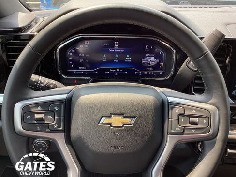 Used 2025 Chevrolet Silverado 1500 LT AWD/4WD image 22