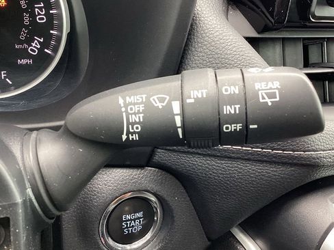 Used 2022 Toyota RAV4 XLE image 28