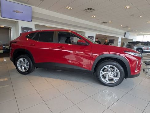 New 2026 Chevrolet Trax LS w/ LS Convenience Package image 8