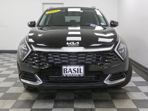 Used 2023 Kia Sportage EX image 3
