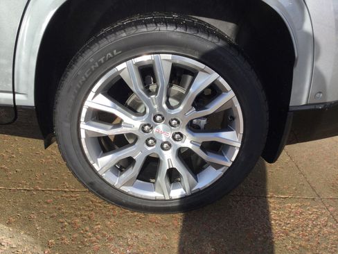 Used 2024 GMC Acadia Denali w/ Super Cruise Package image 6