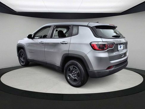 Used 2019 Jeep Compass Sport w/ Tech Group FWD image 6